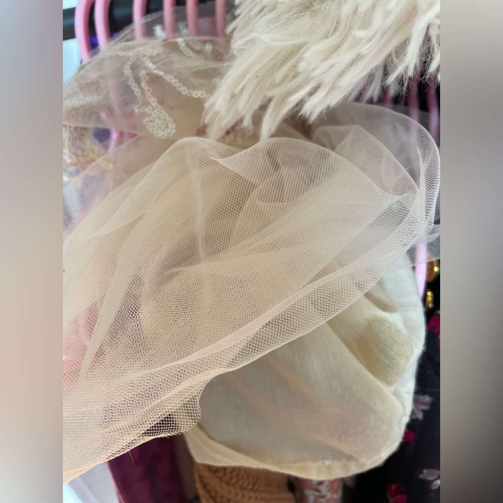 Red Velvet Top with Gold Star Tulle Skirt - Picture 15 of 16